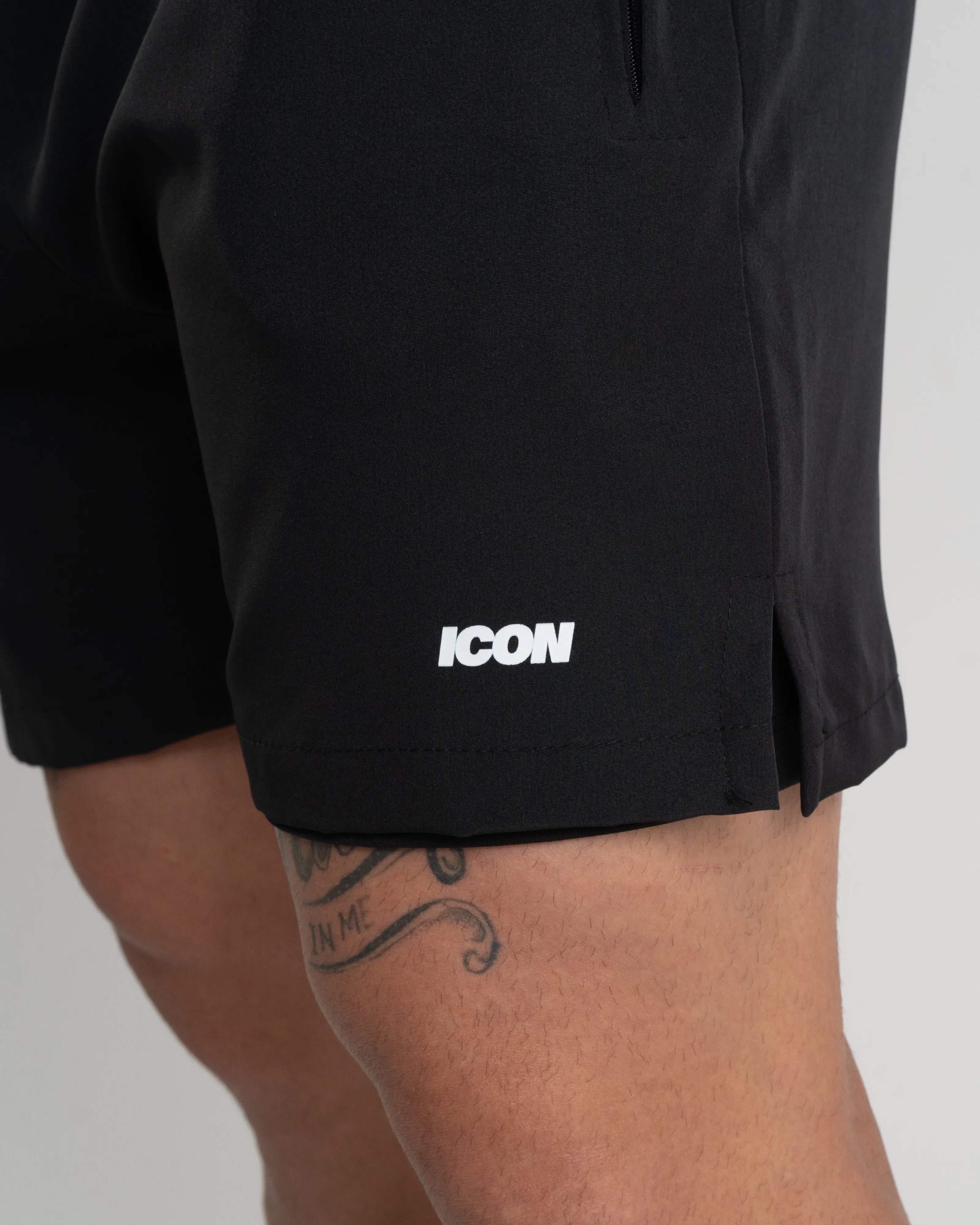 Hybrid-Performance-Kompressionsshorts mit Dry-Fit-Technologie (4er-Pack)